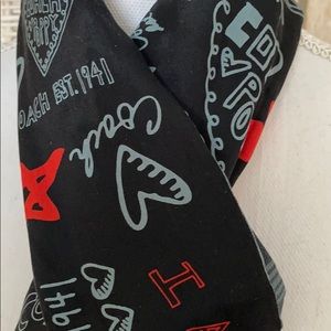 Coach l Poppy Graffiti Tartan oblong scarf 🧣